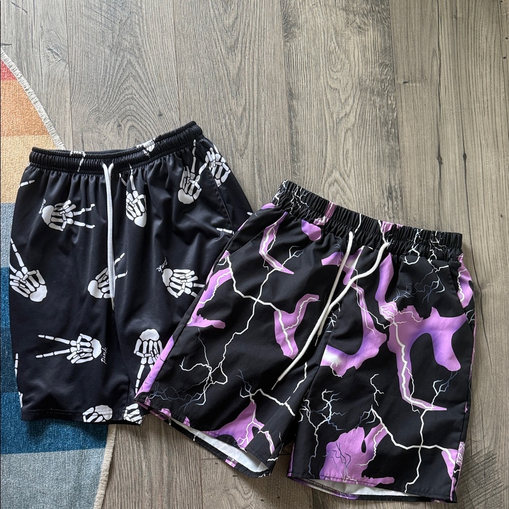 ROMWE Black and Purple Graphic Men's Shorts